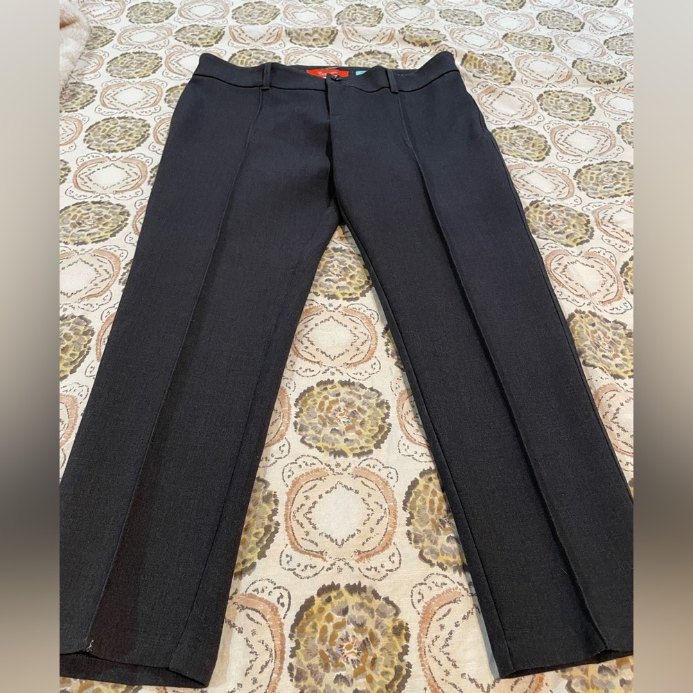 Womens slim fit ankle trouser from Anthropologie by Cartonnier in Size 12